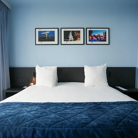 Crowne Plaza By Ihg