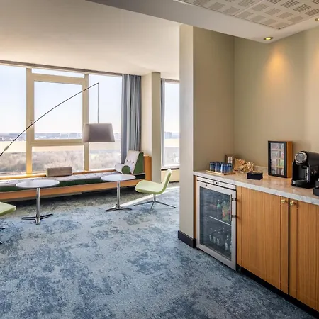 Crowne Plaza By Ihg 4*