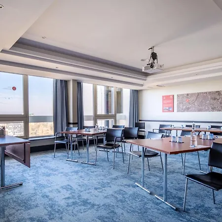 Crowne Plaza By Ihg Hotel