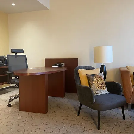 Crowne Plaza Antwerpen, An Ihg Hotel 4*